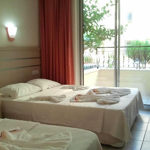 Standard Zimmer mit zwei Einzelbetten